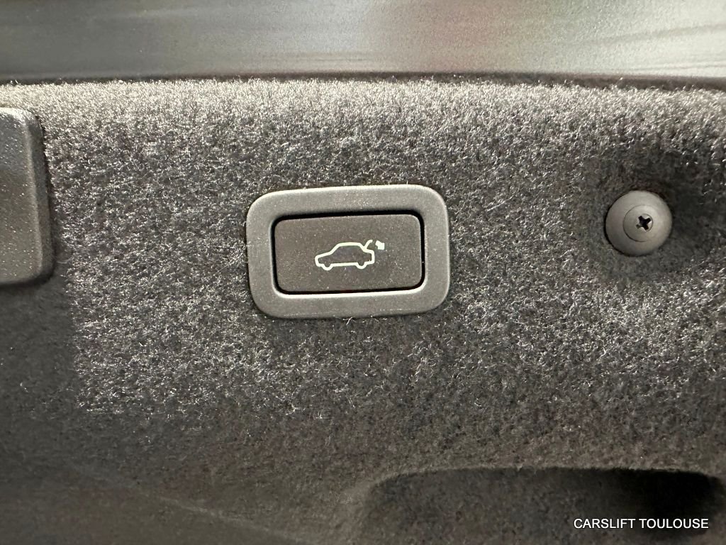 Jaguar XF - Photo 19
