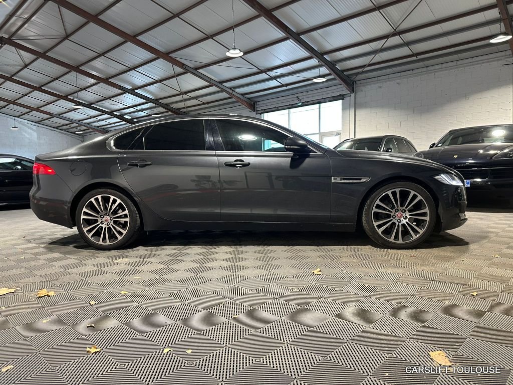 Jaguar XF - Photo 4