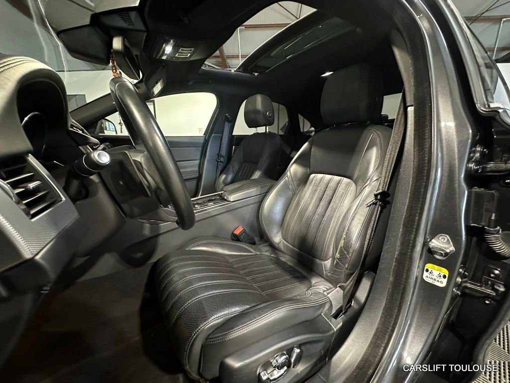 Jaguar XF - Photo 9