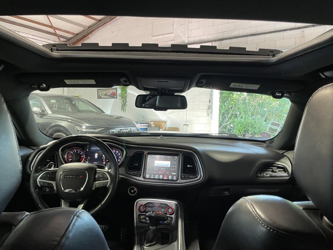 Dodge Challenger - Photo 24