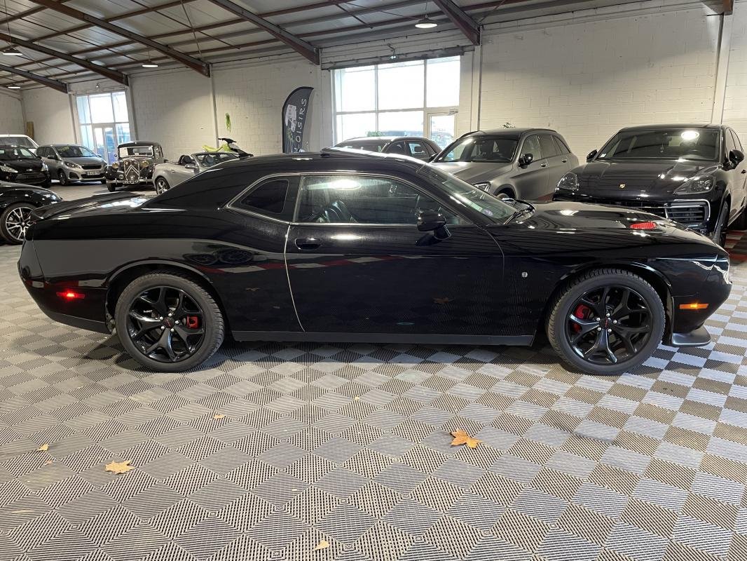 Dodge Challenger - Photo 5