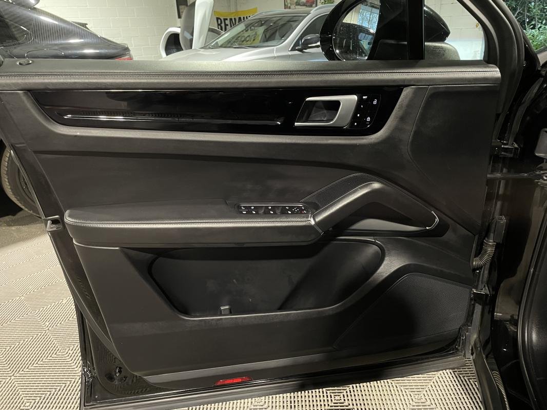 Porsche Cayenne - Photo 15