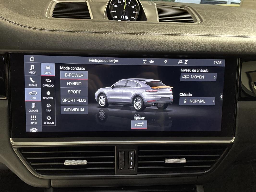 Porsche Cayenne - Photo 25