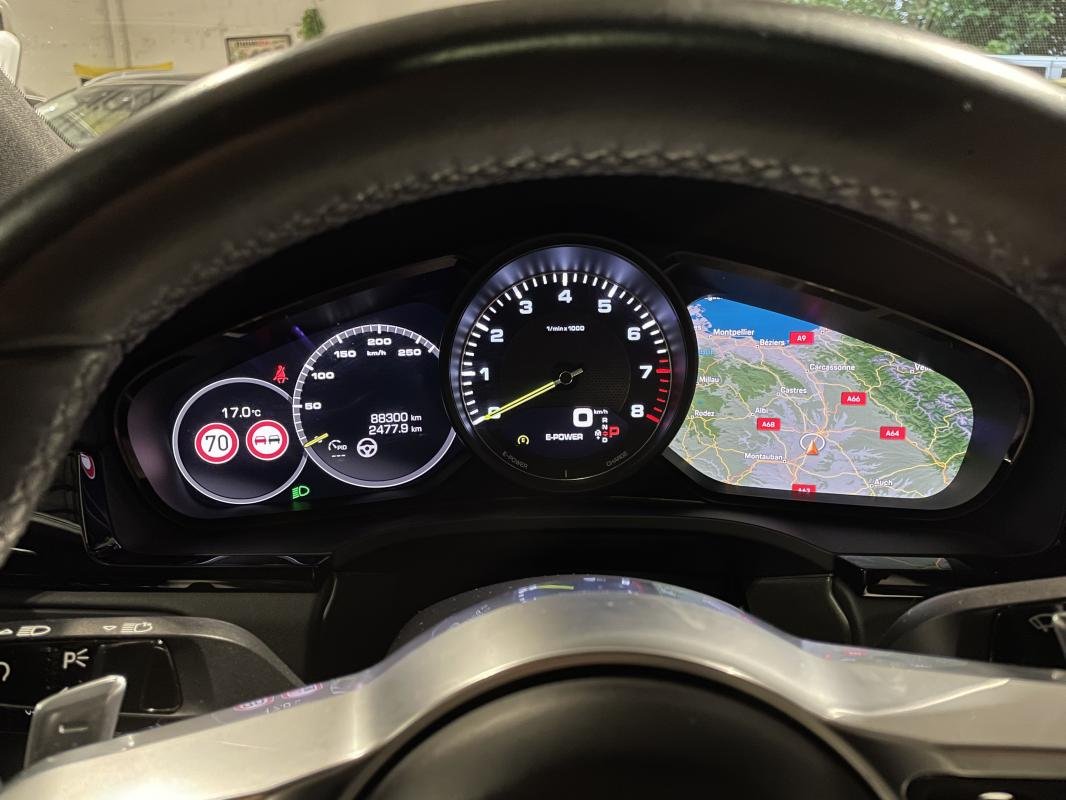 Porsche Cayenne - Photo 31