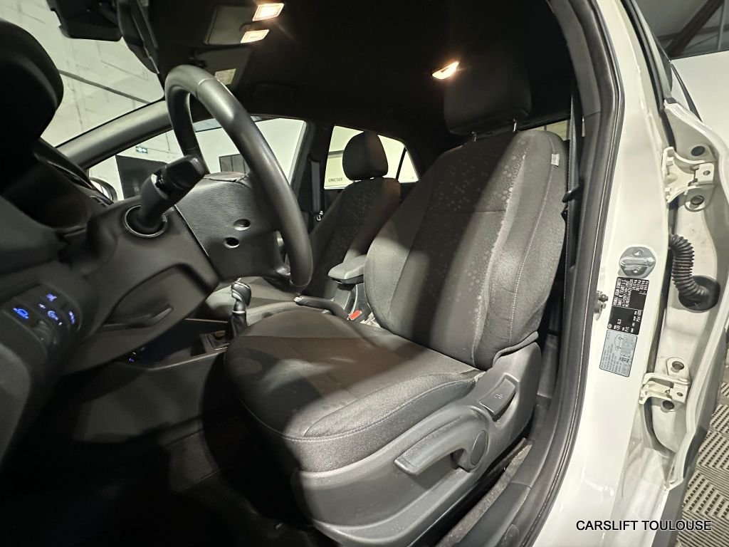 Hyundai i20 - Photo 15