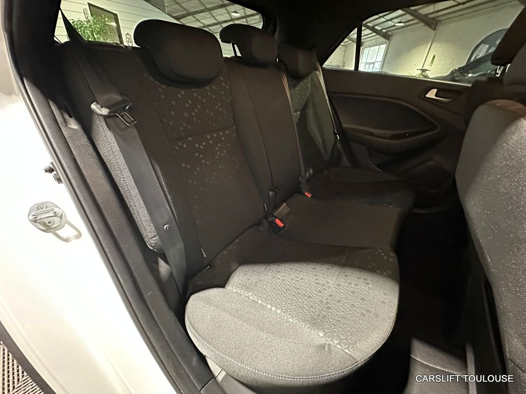 Hyundai i20 - Photo 17