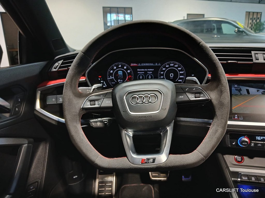 Audi RS Q3 - Photo 17