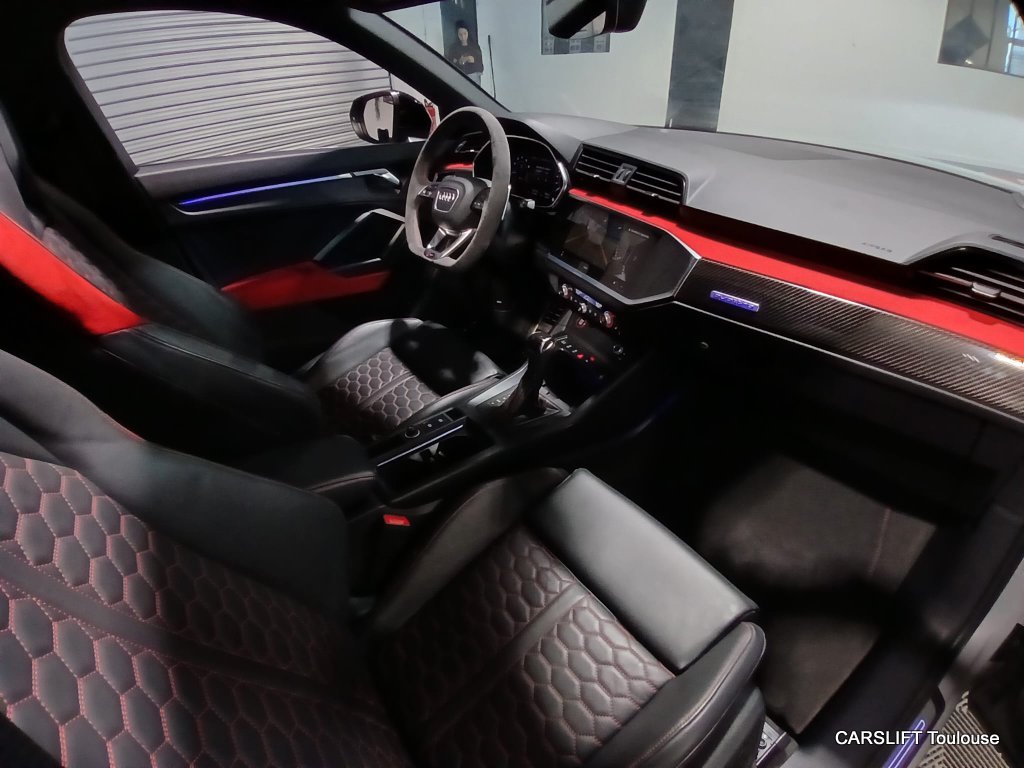 Audi RS Q3 - Photo 22