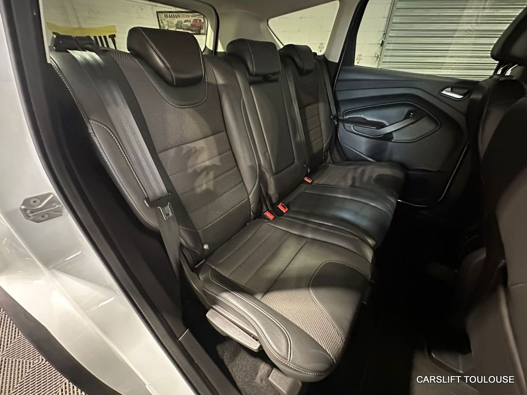 Ford Kuga - Photo 15