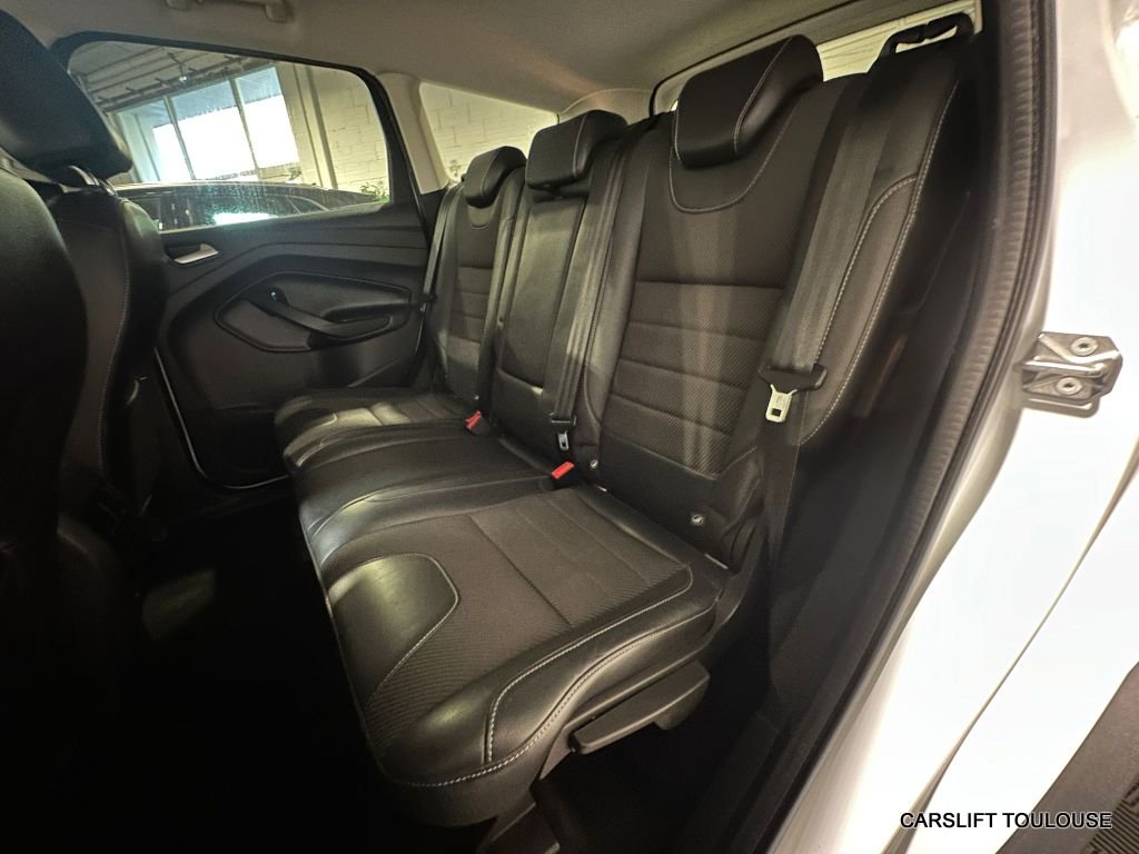 Ford Kuga - Photo 16