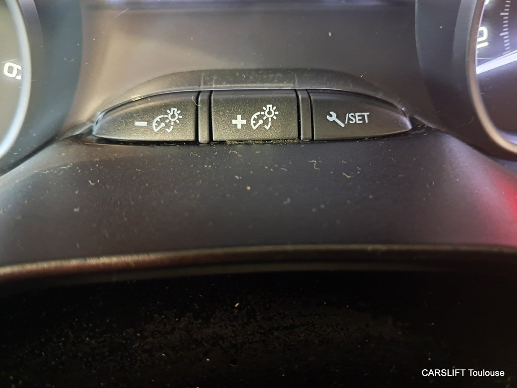 Peugeot 208 - Photo 17