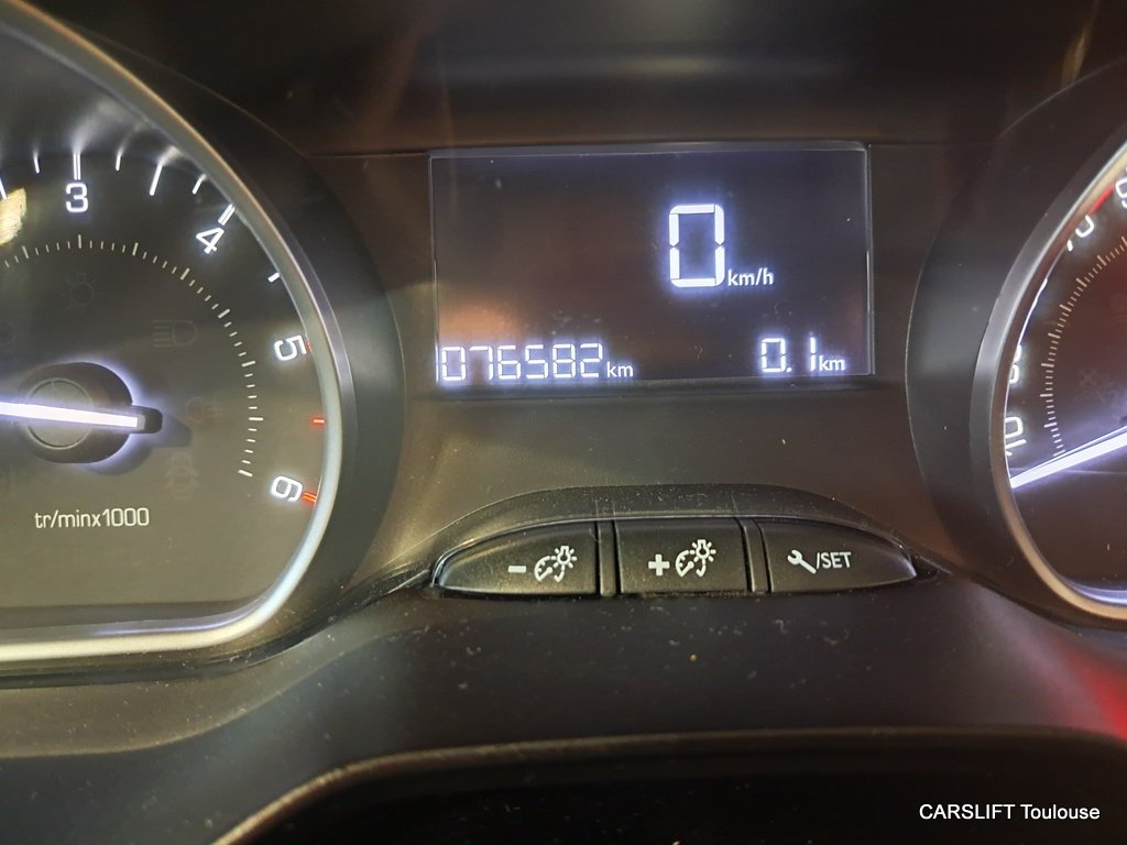 Peugeot 208 - Photo 19