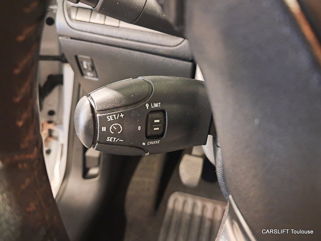 Peugeot 208 - Photo 20