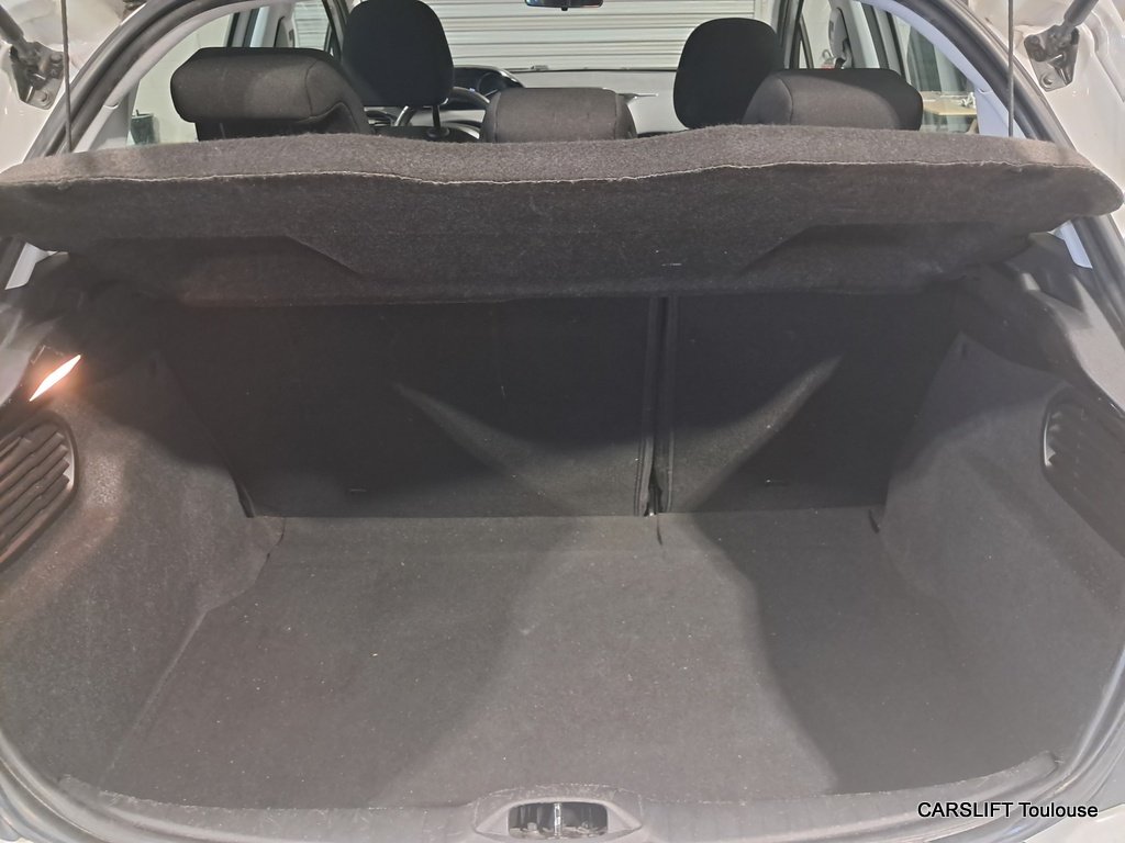 Peugeot 208 - Photo 25
