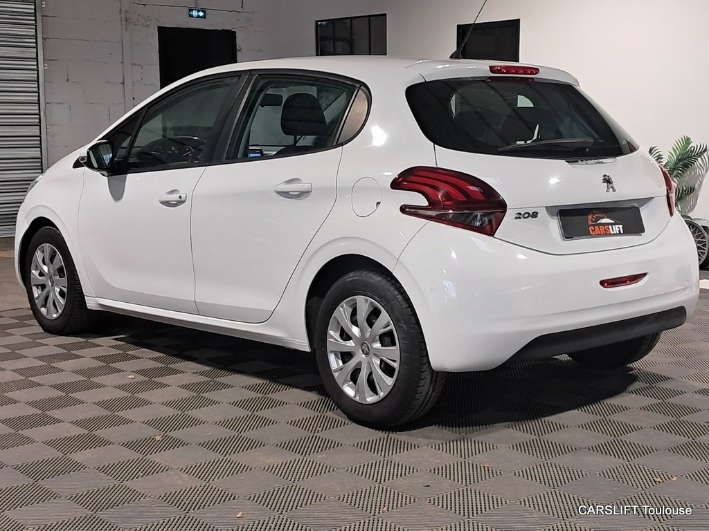 Peugeot 208 - Photo 5