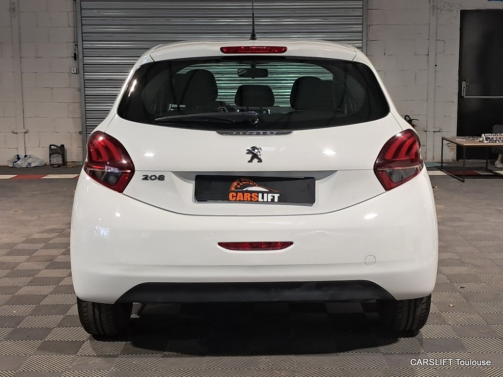 Peugeot 208 - Photo 6