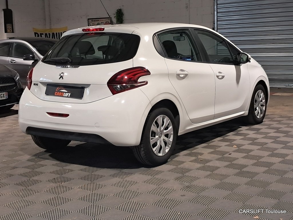 Peugeot 208 - Photo 7