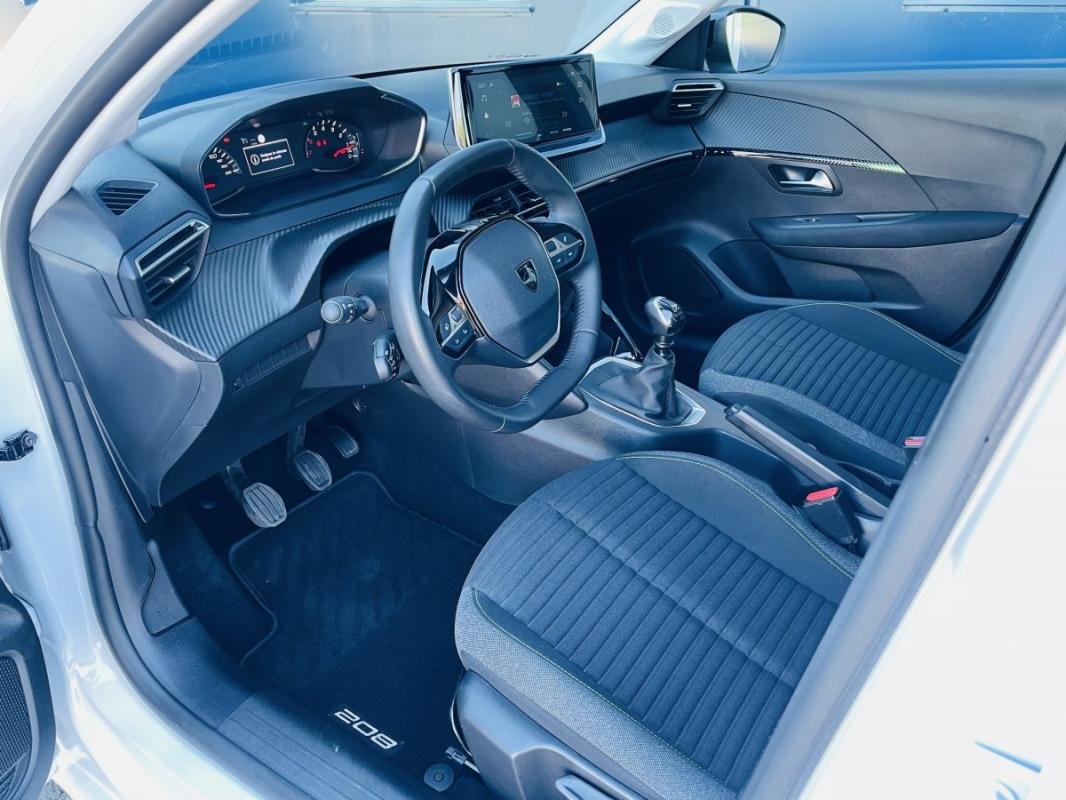 Peugeot 208 - Photo 24