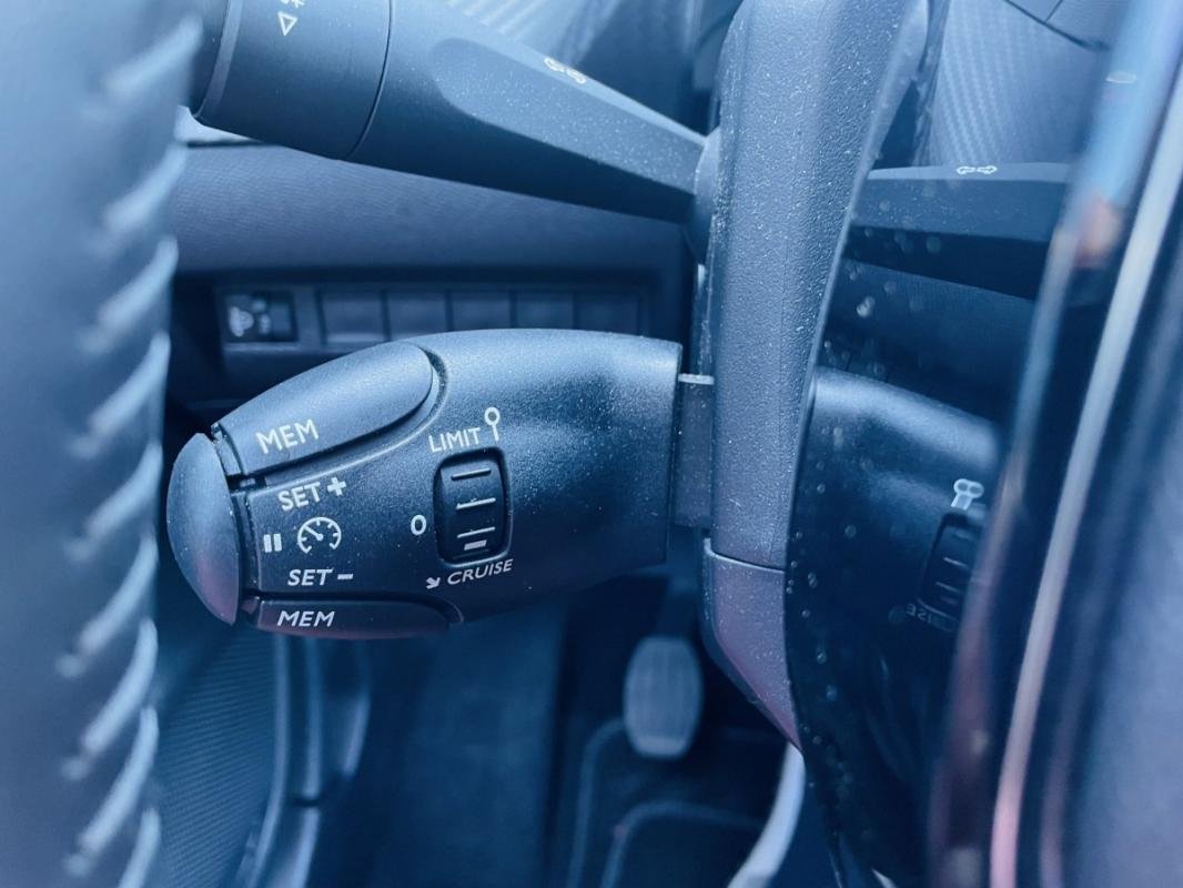 Peugeot 208 - Photo 28
