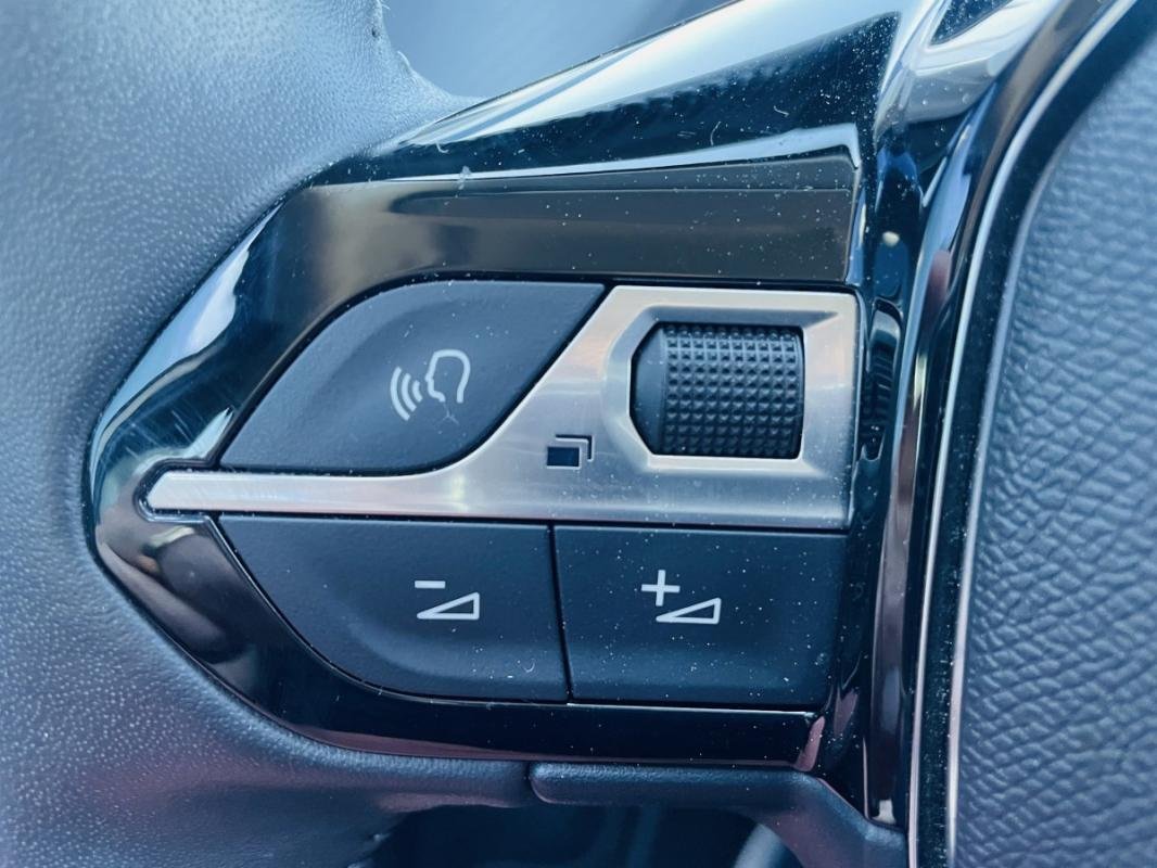 Peugeot 208 - Photo 29