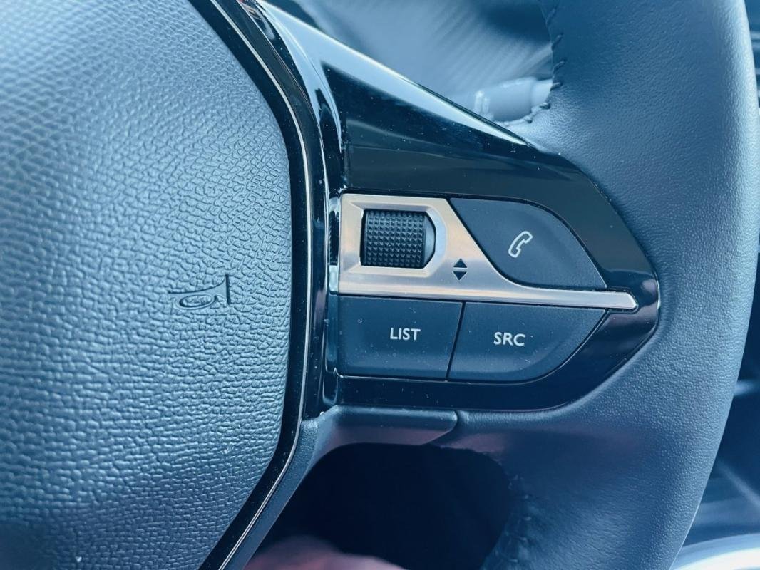 Peugeot 208 - Photo 31