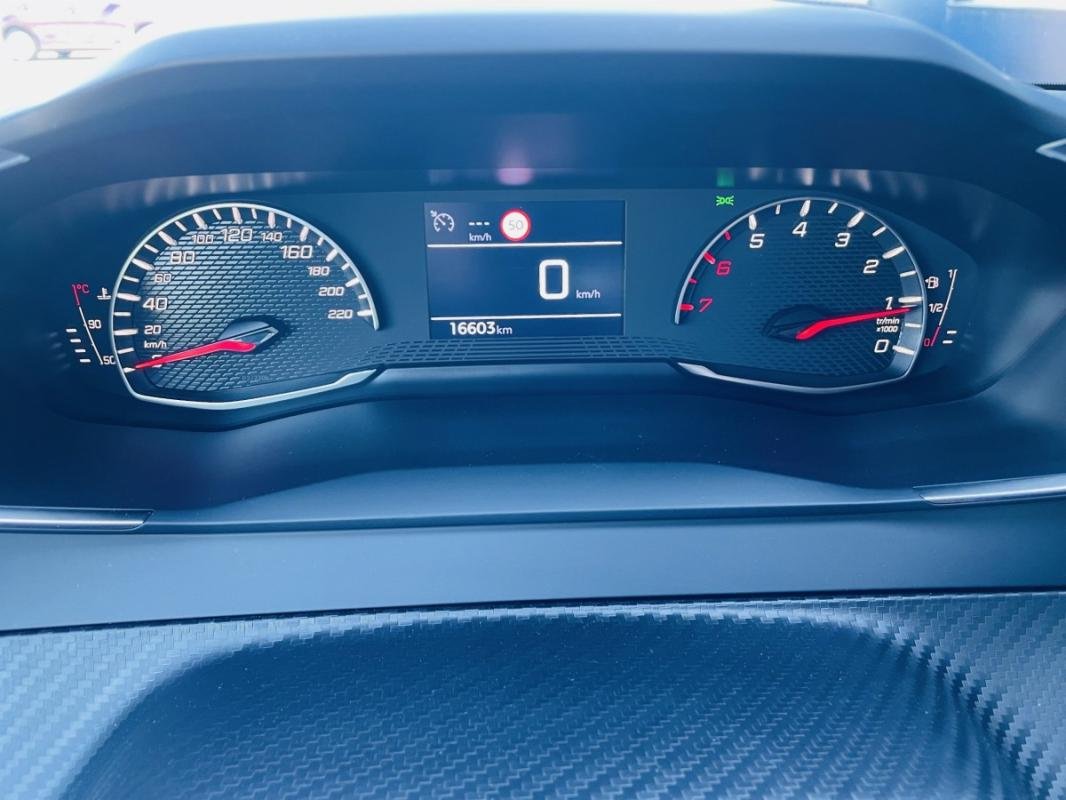 Peugeot 208 - Photo 10