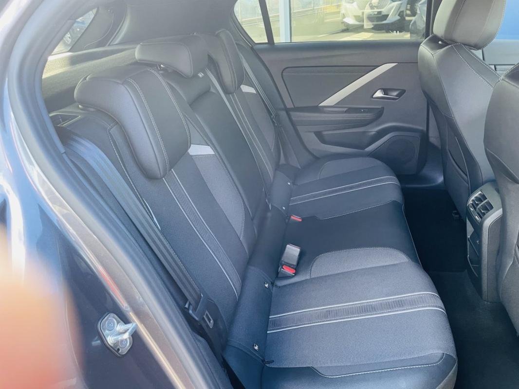 Opel Astra - Photo 17