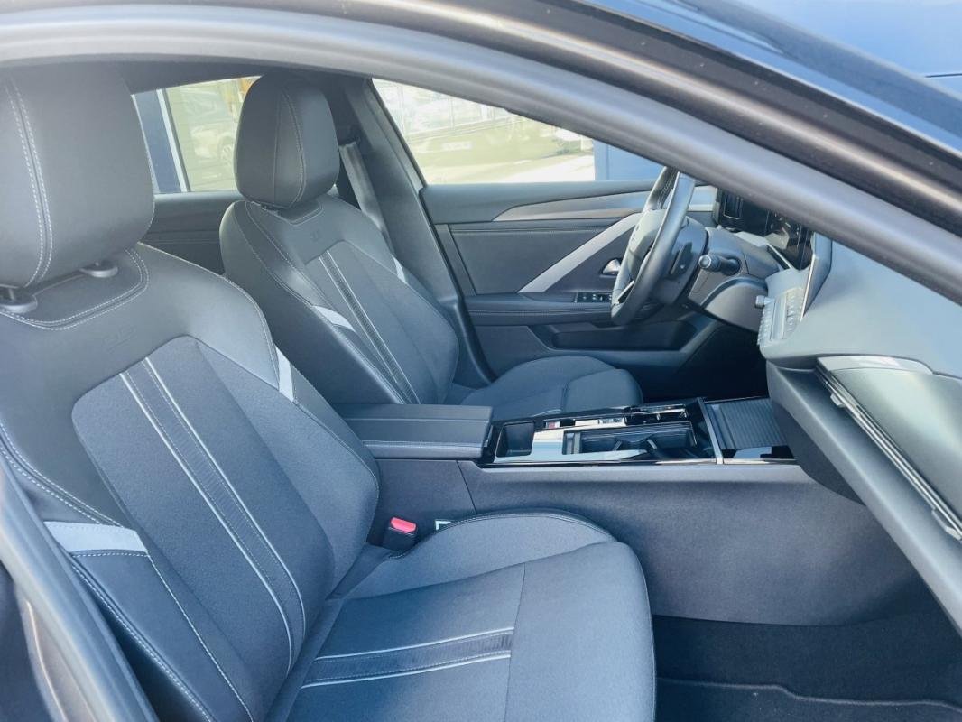 Opel Astra - Photo 18