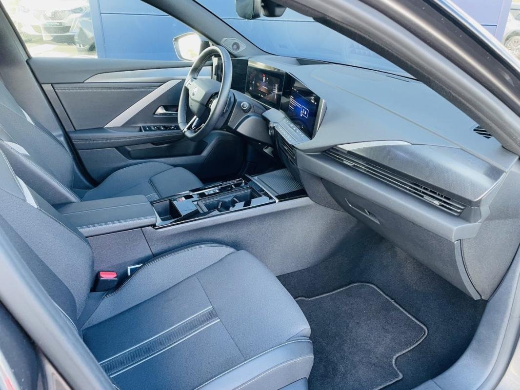 Opel Astra - Photo 19
