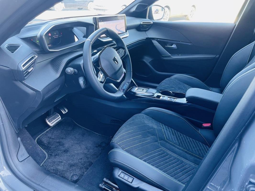 Peugeot E-208 - Photo 19