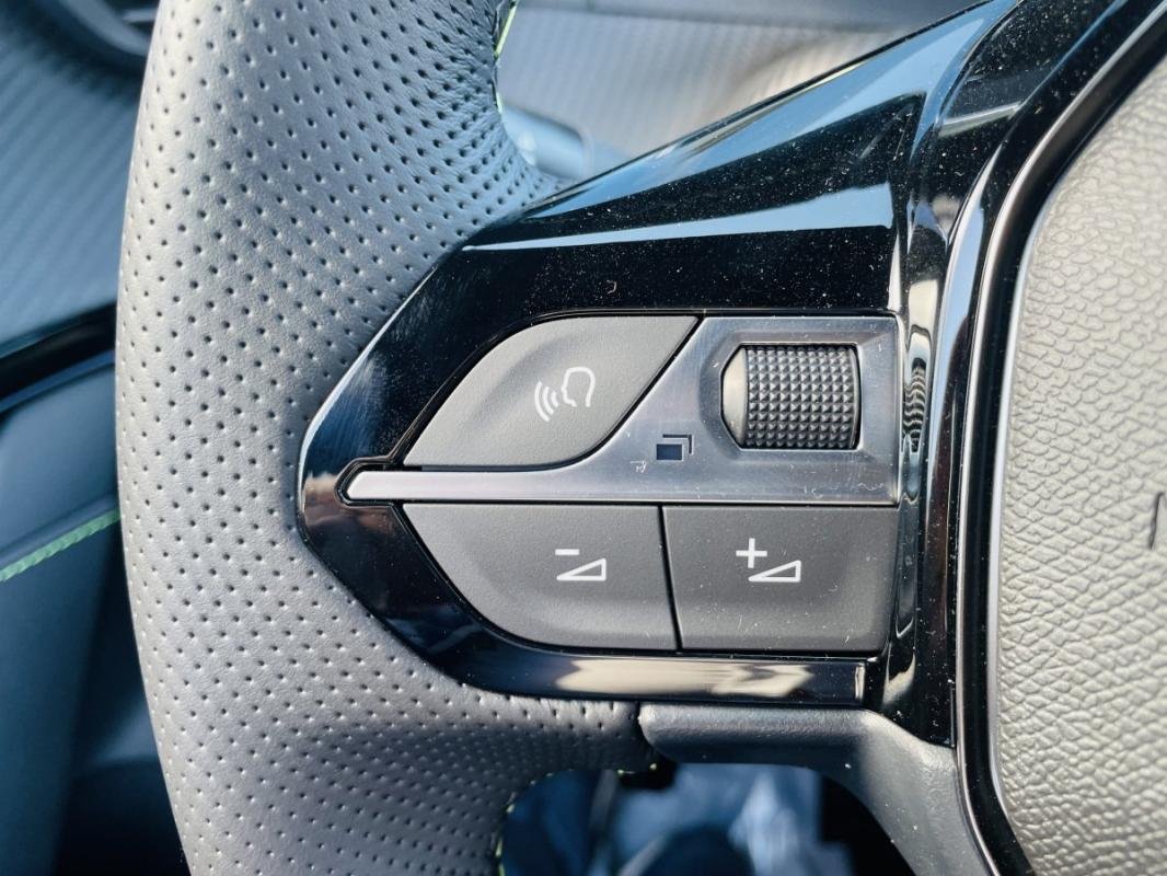 Peugeot E-208 - Photo 33