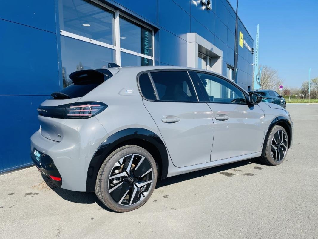 Peugeot E-208 - Photo 8
