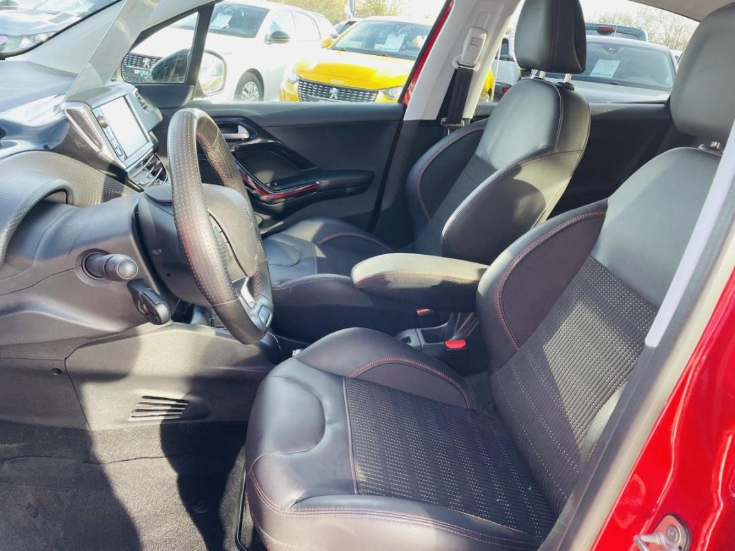 Peugeot 208 - Photo 19
