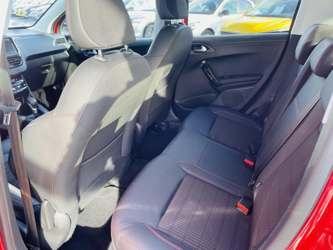 Peugeot 208 - Photo 22