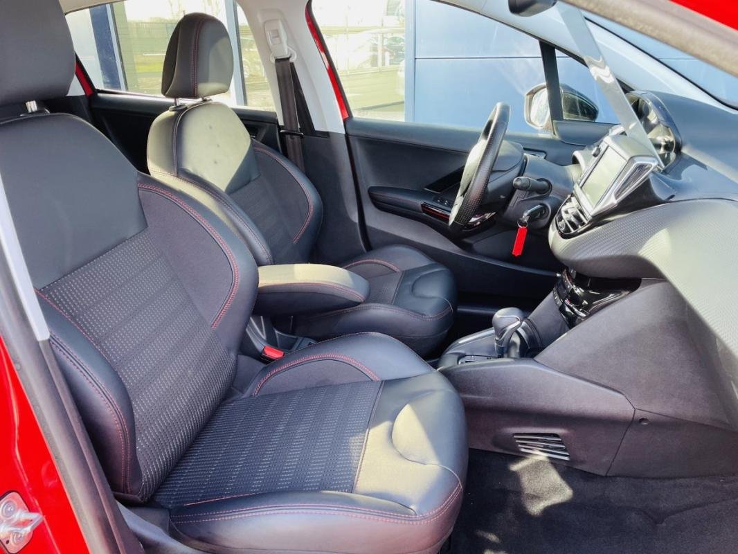 Peugeot 208 - Photo 23