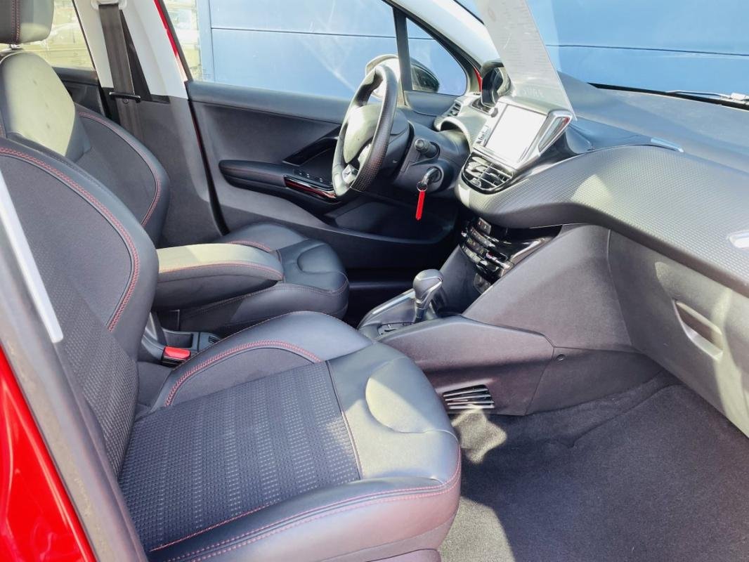 Peugeot 208 - Photo 24