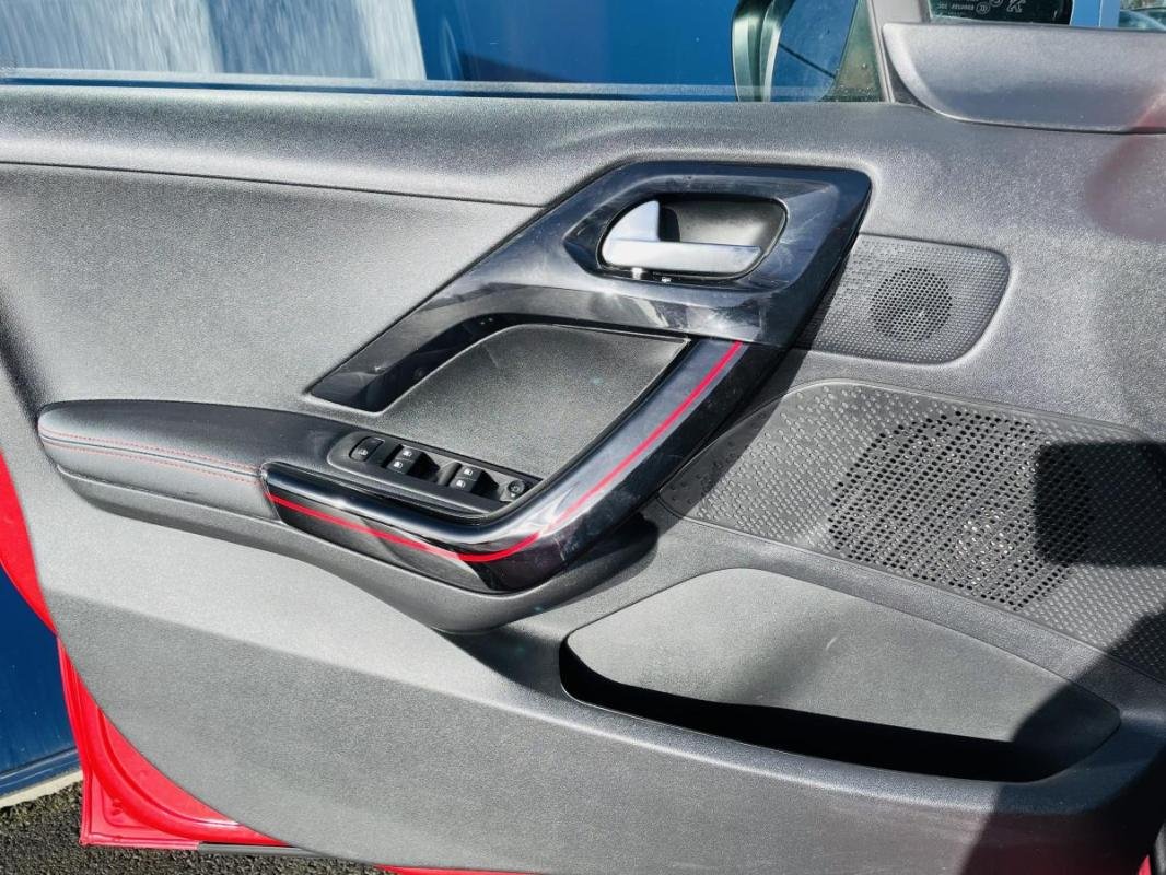 Peugeot 208 - Photo 27