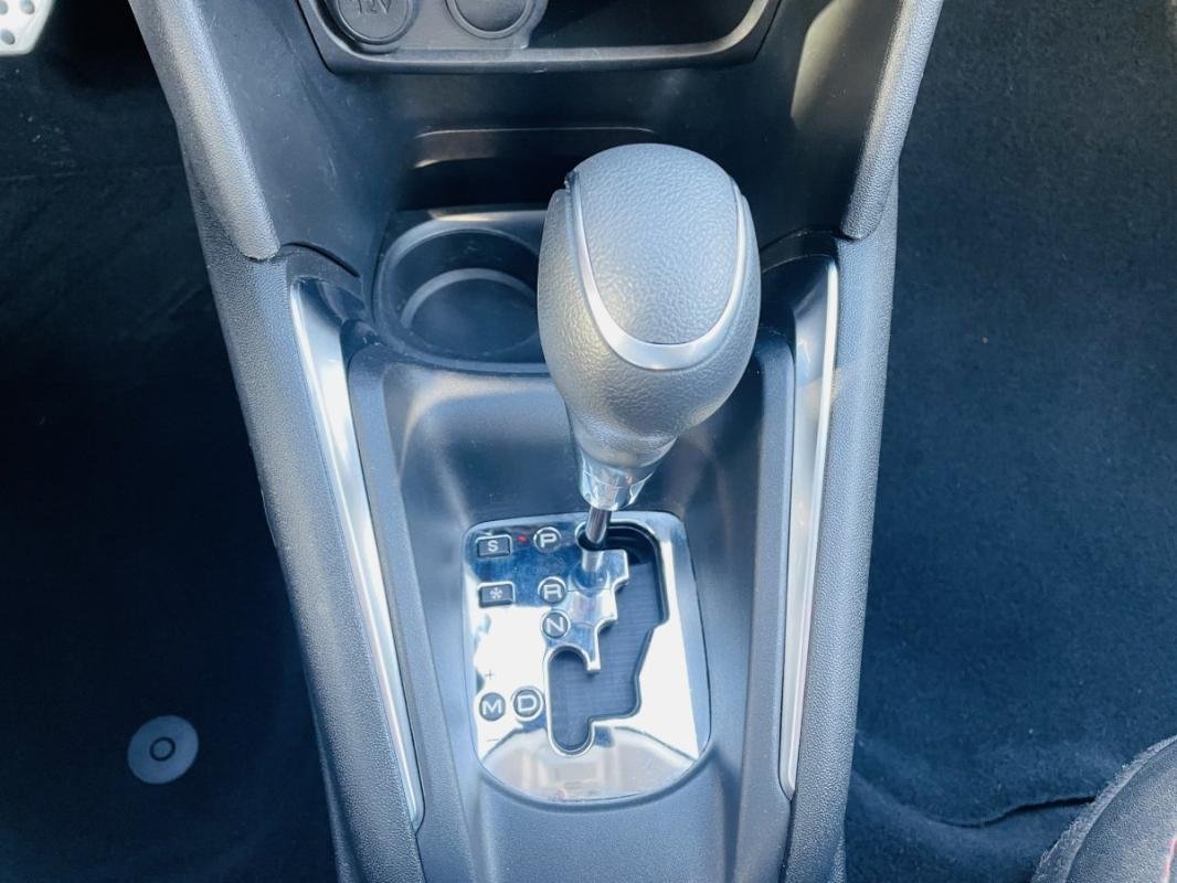 Peugeot 208 - Photo 32