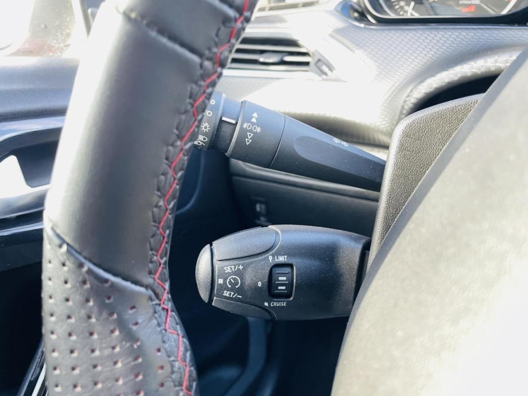 Peugeot 208 - Photo 33