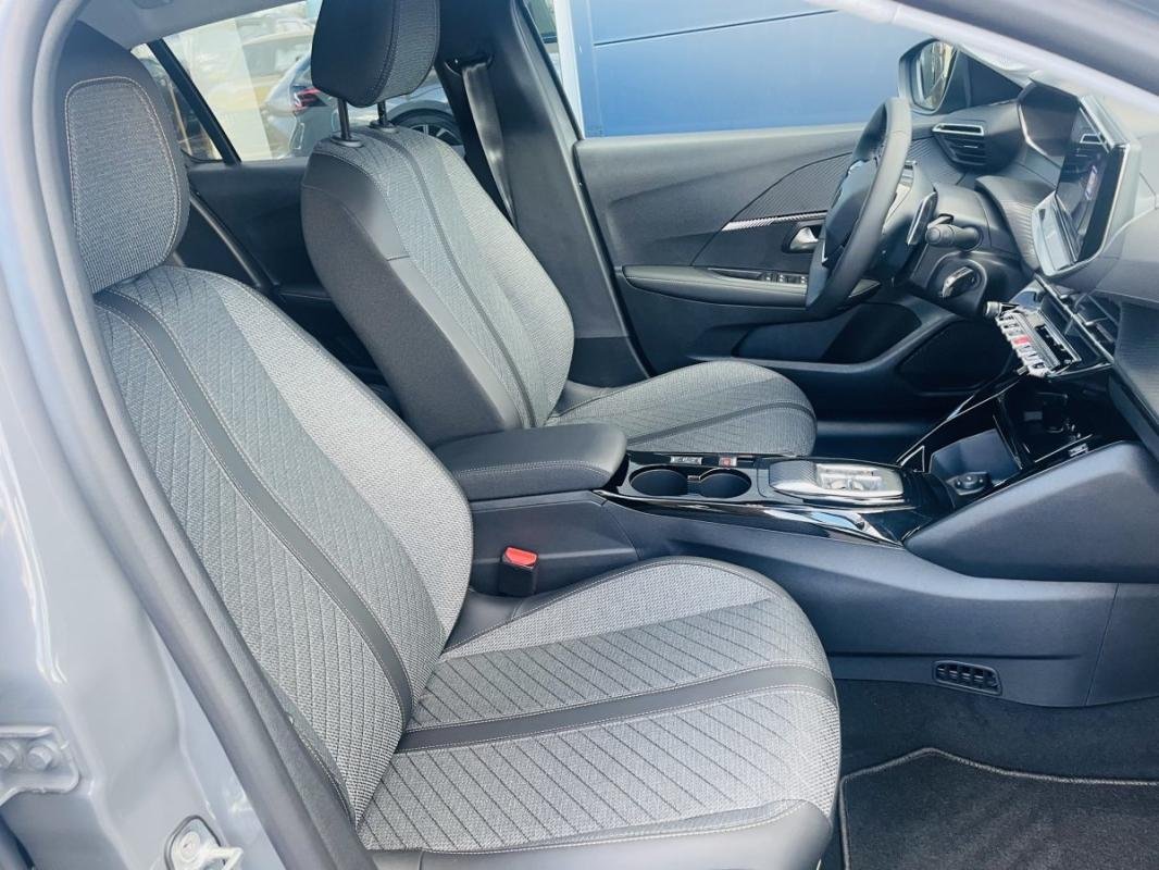 Peugeot 208 - Photo 14