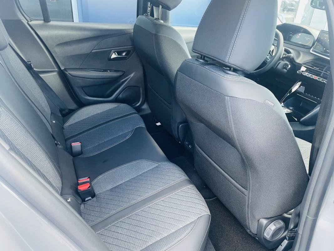 Peugeot 208 - Photo 17