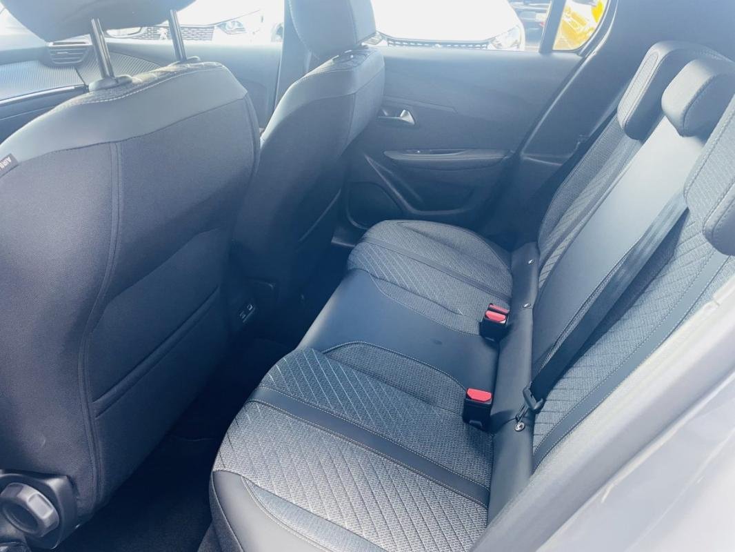 Peugeot 208 - Photo 19