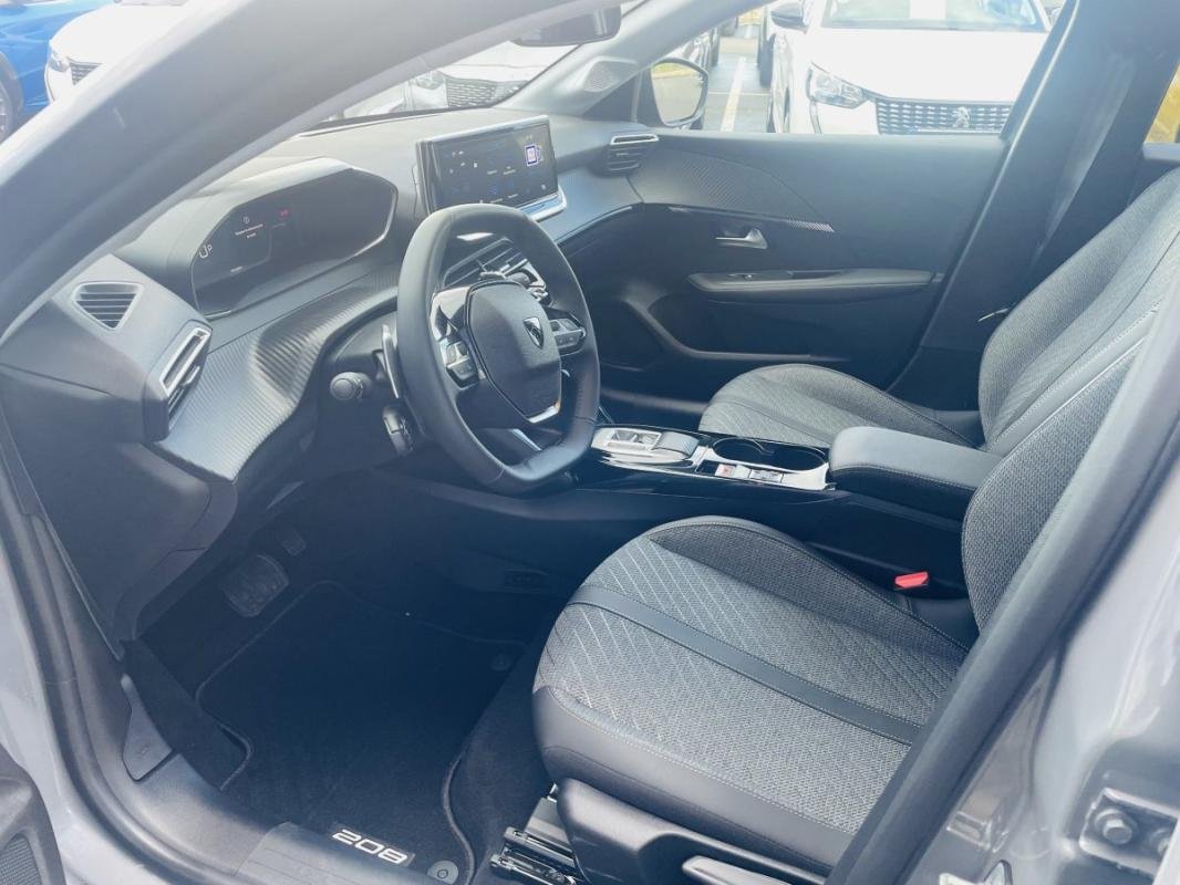 Peugeot 208 - Photo 21