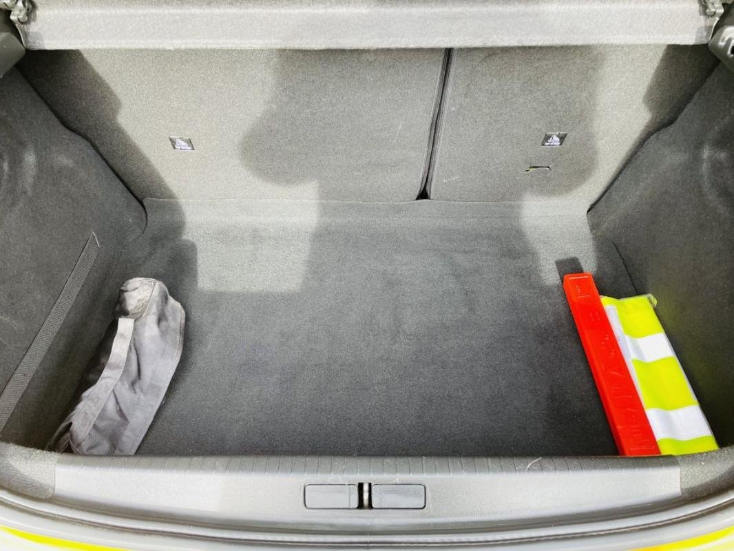 Peugeot 208 - Photo 15
