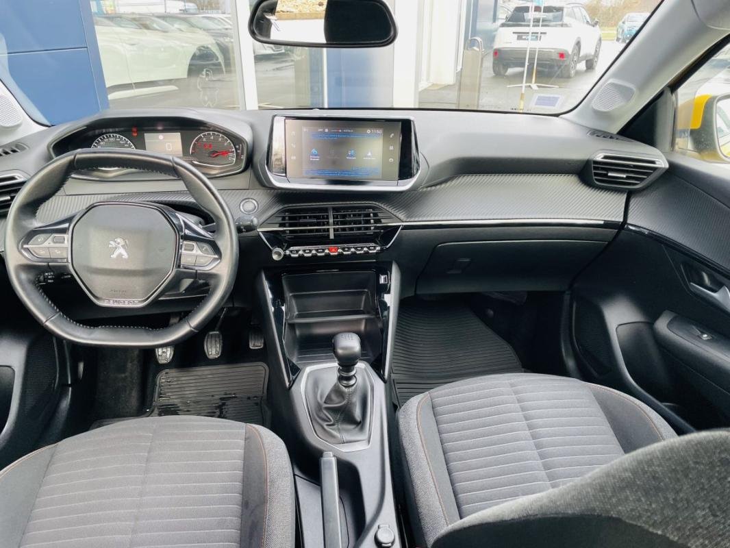 Peugeot 208 - Photo 18