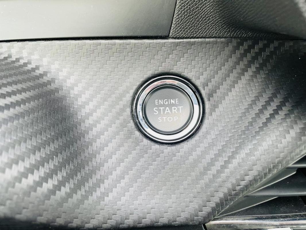Peugeot 208 - Photo 21