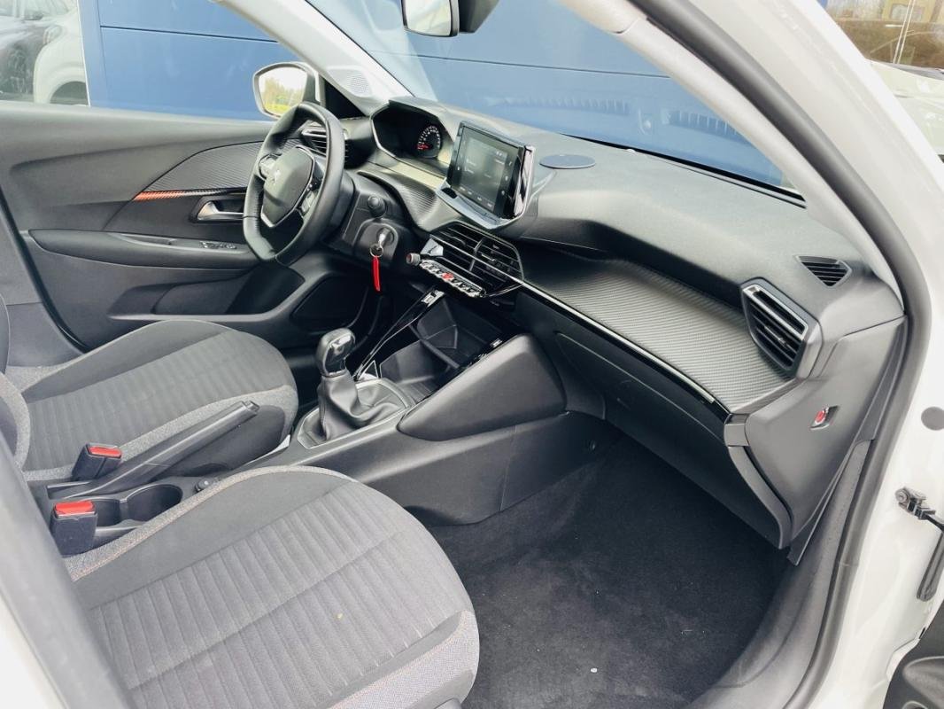 Peugeot 208 - Photo 14