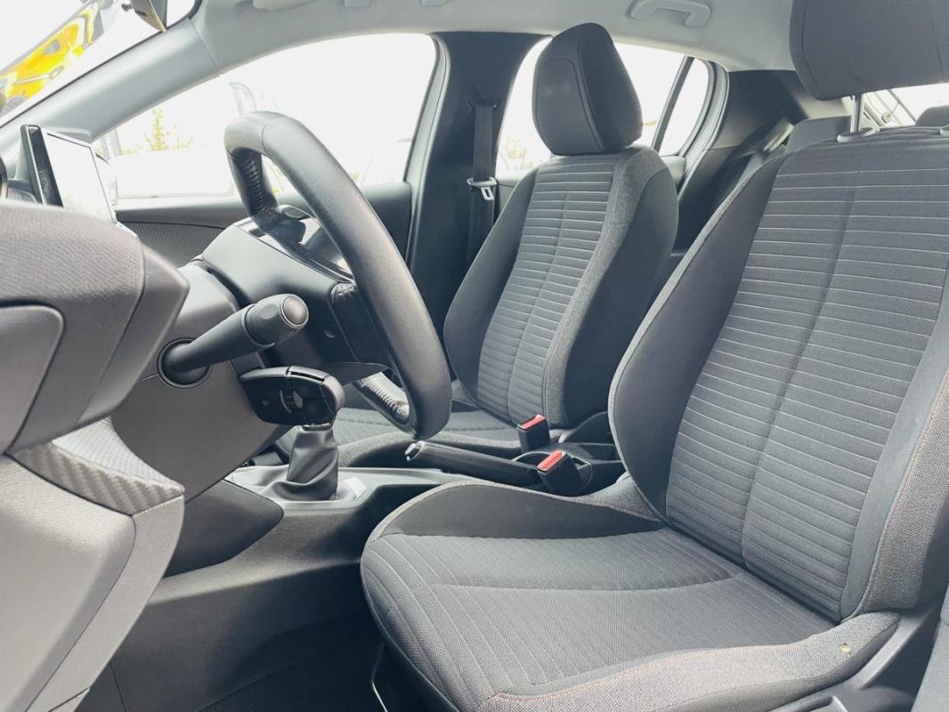Peugeot 208 - Photo 16