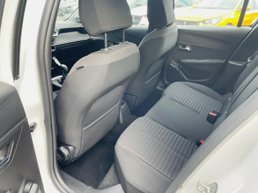 Peugeot 208 - Photo 19