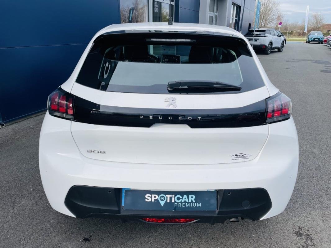 Peugeot 208 - Photo 9